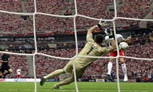 Robert Lewandowski grabbed the opening goal of Euro 2012